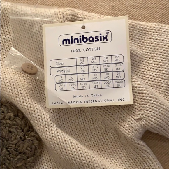 NEW - Gorgeous cream knit romper. Size : 0-3m - Picture 5 of 5